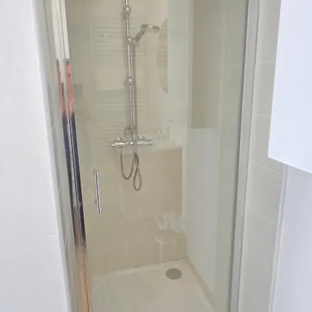 公寓 T2 Du Sanctuaire 400 M De La Grotte Wifi Tv